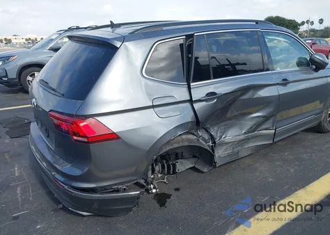 2021 Volkswagen Tiguan 2.0T Se/2.0T Se R-Line Black/2.0T Sel z USA, uszkodzony, nr VIN 3VV3B7AX2MM108989